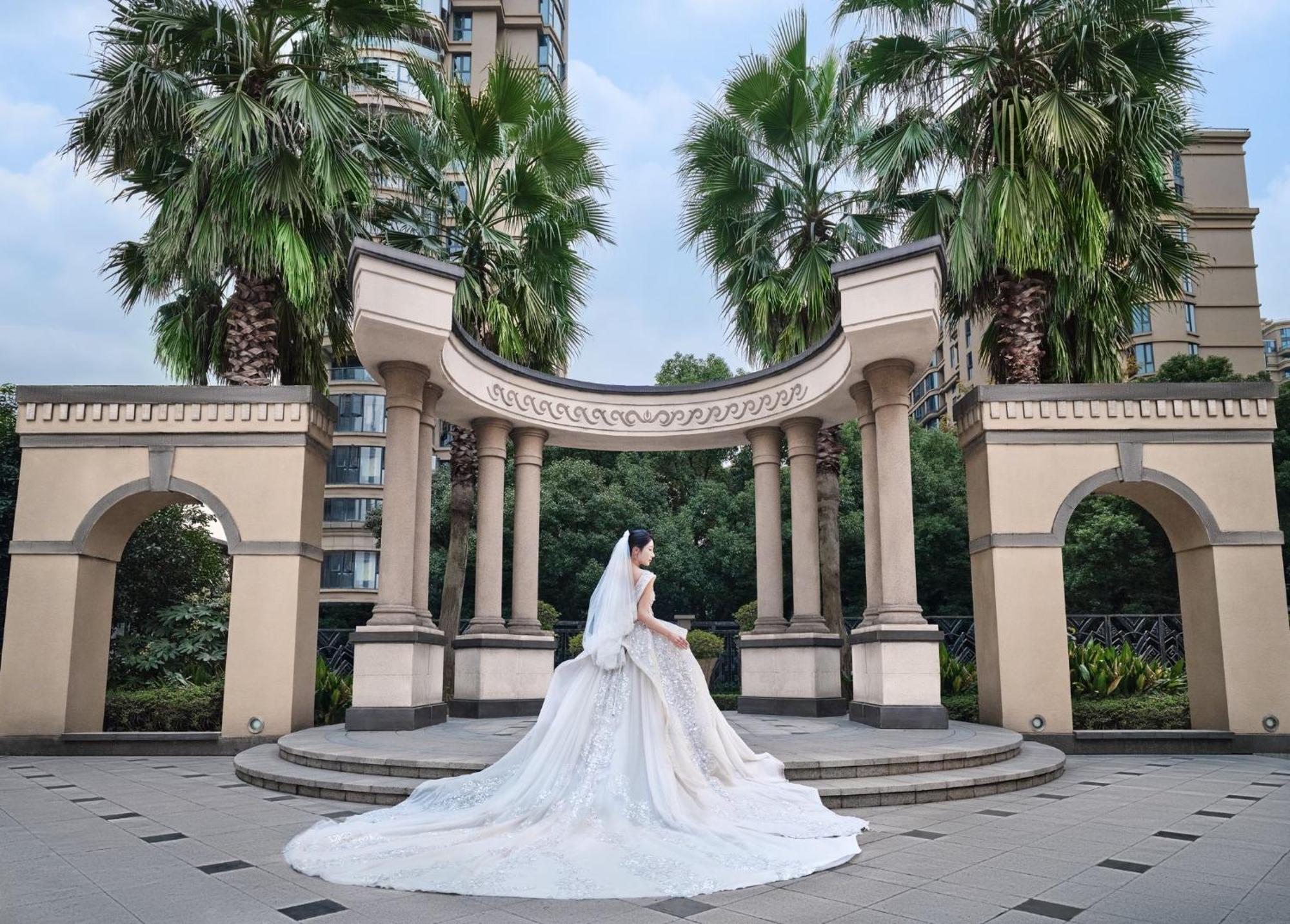 The Azure Ningbo, Vignette Collection Hotel Bagian luar foto