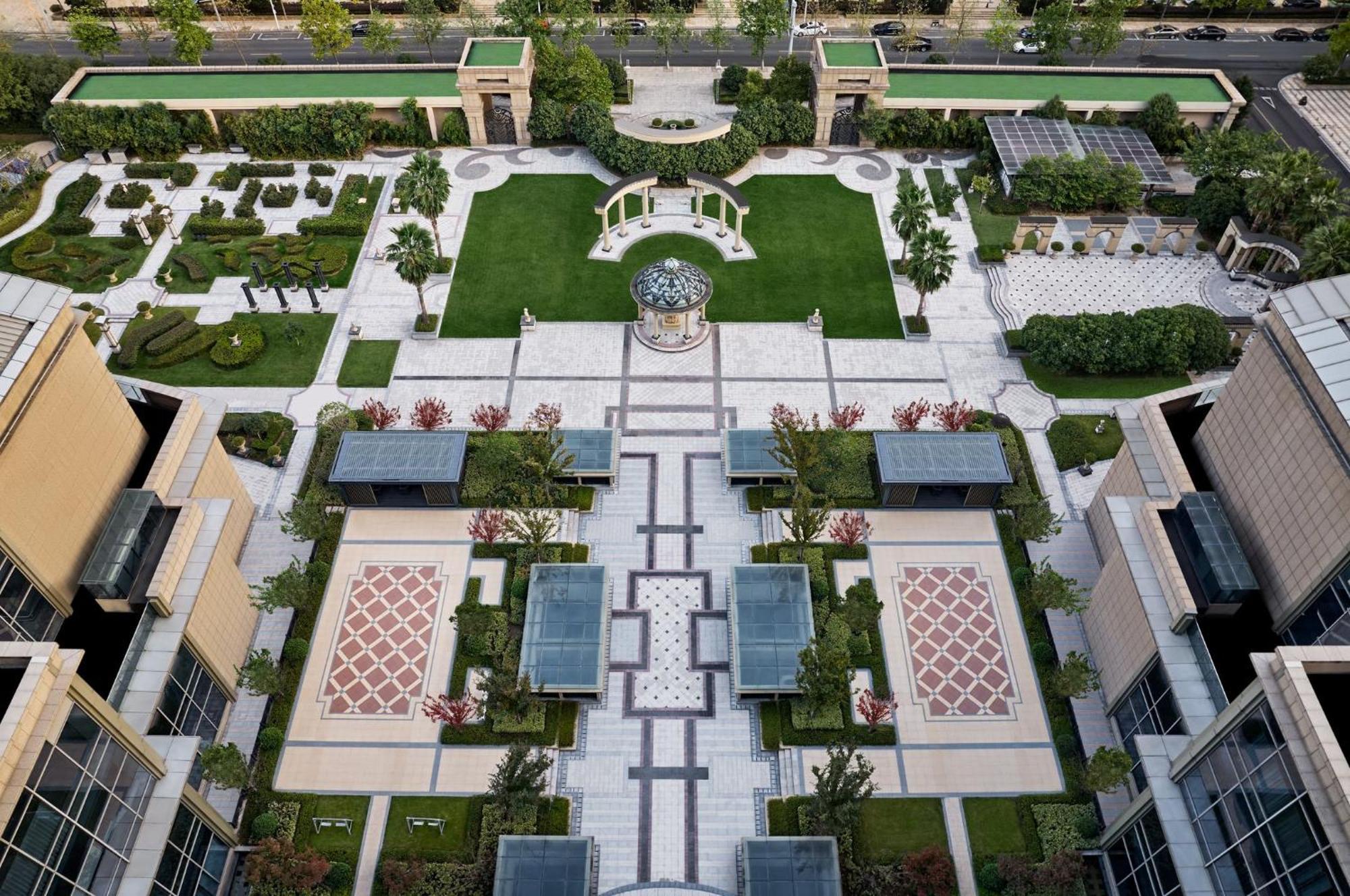 The Azure Ningbo, Vignette Collection Hotel Bagian luar foto