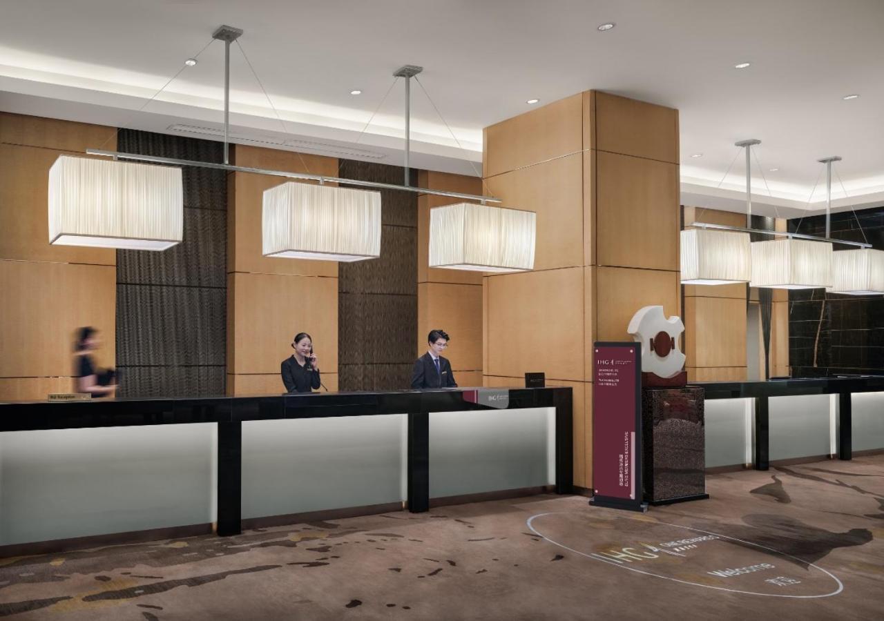 The Azure Ningbo, Vignette Collection Hotel Bagian luar foto